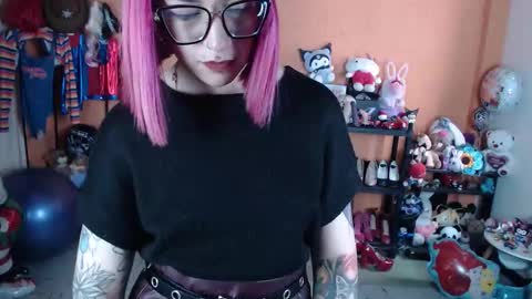 Miss Mia online show from January 5, 5:27 pm