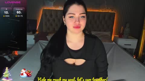 MissMillss online show from December 23, 6:44 am