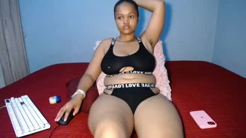 Snapshot of missmimmi69 chatting on January 27, 4:52 am mimmi online show from January 27, 4:52 am