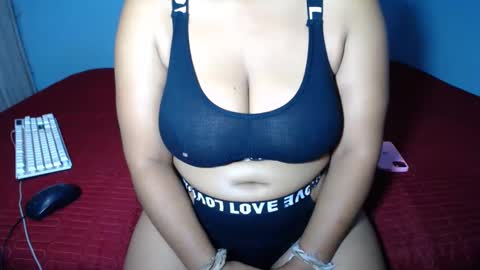Snapshot of missmimmi69 chatting on February 6, 5:14 am mimmi online show from February 6, 5:14 am