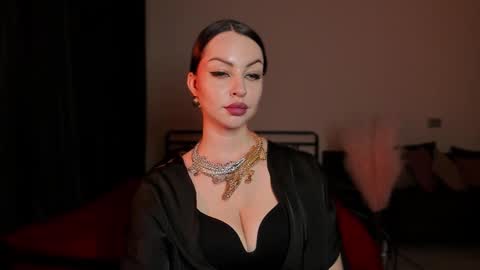   online show from November 30, 1:04 pm