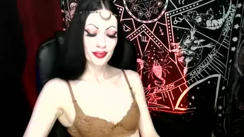 Snapshot of missmoondoll chatting on January 31, 4:03 am MissMoonDoll online show from January 31, 4:03 am