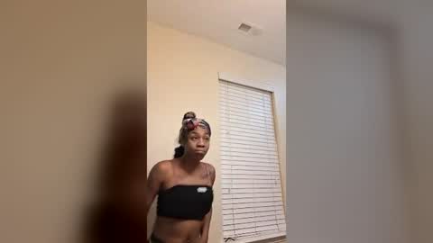misspaigefineass online show from July 16, 1:43 am