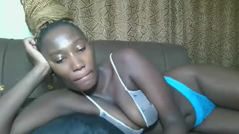 pretty gal online show from March 18, 3:17 pm