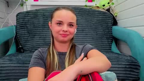 . online show from November 28, 7:44 am