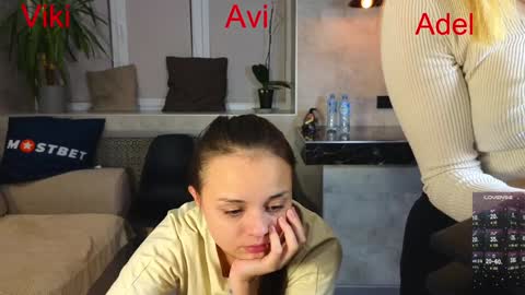 Snapshot of misss_viki chatting on December 13, 8:47 pm . online show from December 13, 8:47 pm