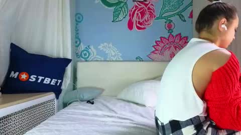 Snapshot of misss_viki chatting on January 11, 8:32 pm . online show from January 11, 8:32 pm
