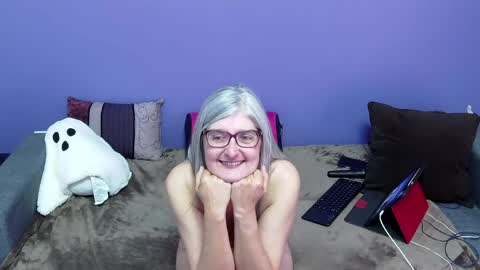 Miss Spooky Silverstacker online show from May 16, 12:24 am