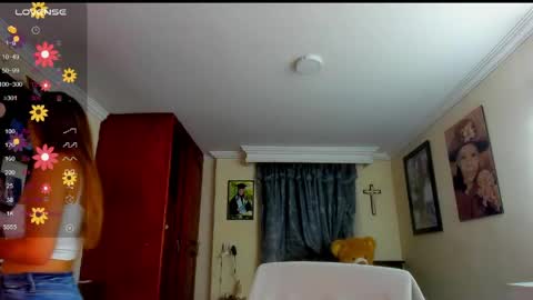 missvalery1 online show from May 6, 1:20 am
