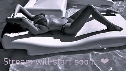 .Vanessa. online show from February 10, 11:15 am