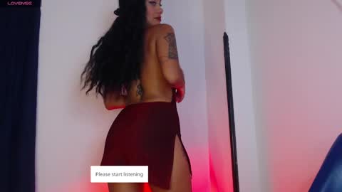 Snapshot of missvenuss chatting on February 14, 2:44 pm IG MISSVENUSS1 online show from February 14, 2:44 pm