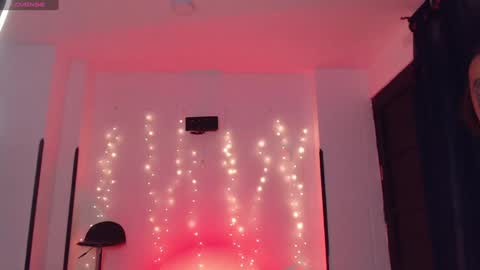 Snapshot of missvenuss chatting on December 24, 10:28 pm IG MISSVENUSS1 online show from December 24, 10:28 pm