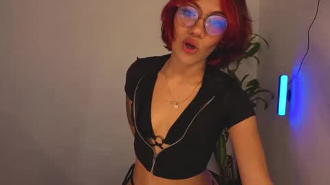 Snapshot of missvenuss chatting on October 14, 9:17 pm IG MISSVENUSS1 online show from October 14, 9:17 pm