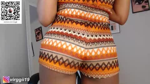 missvirggii online show from December 13, 11:32 pm