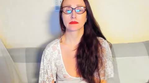 Victoria Eden online show from April 4, 7:56 pm