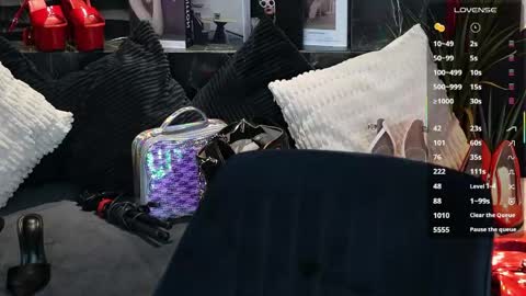 Darsy online show from April 15, 7:58 pm