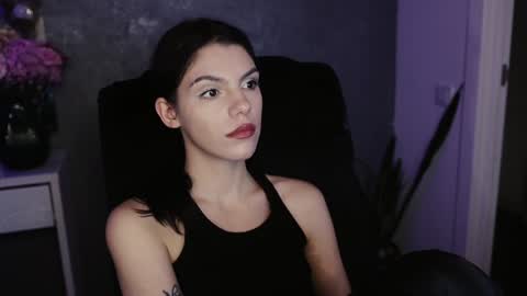 Snapshot of mistress_rochelle chatting on December 11, 1:47 am Miss Rochelle online show from December 11, 1:47 am