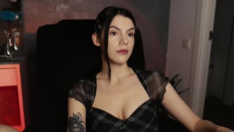 Snapshot of mistress_rochelle chatting on February 22, 6:04 pm Miss Rochelle online show from February 22, 6:04 pm