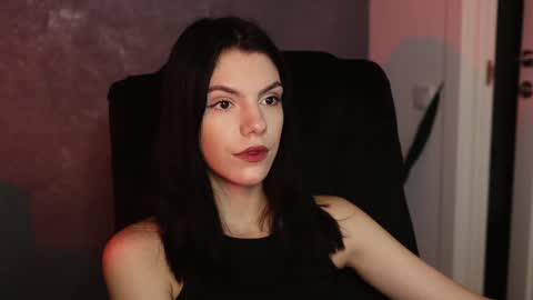 Snapshot of mistress_rochelle chatting on December 6, 3:44 pm Miss Rochelle online show from December 6, 3:44 pm