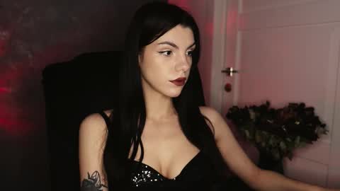 Snapshot of mistress_rochelle chatting on October 7, 12:53 pm Miss Rochelle online show from October 7, 12:53 pm