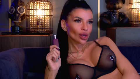 Elenia online show from April 9, 12:32 pm