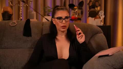 Mistress Kelly online show from October 3, 11:54 pm