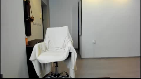 Snapshot of mistresskenda chatting on September 12, 4:25 pm Mistress KiRa online show from September 12, 4:25 pm