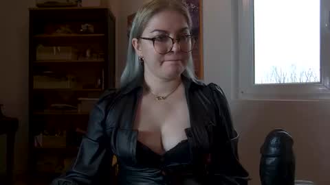 Mistress Marlena online show from February 6, 8:07 am