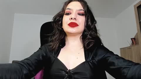 YourGoddessM online show from February 10, 8:20 am