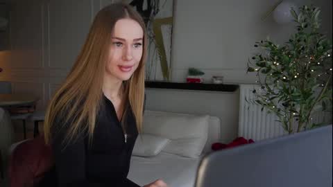 mistressuniverse online show from February 7, 11:56 am