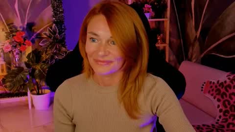 Snapshot of mistybarnes chatting on September 20, 3:21 pm MistyBarnes NONUDE MODEL online show from September 20, 3:21 pm