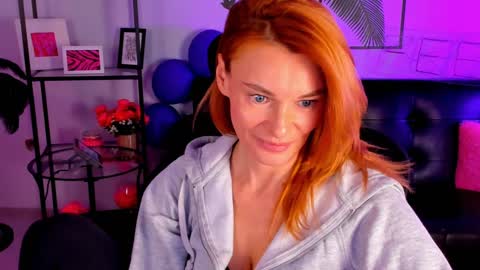 Snapshot of mistybarnes chatting on January 15, 8:30 am MistyBarnes NONUDE MODEL online show from January 15, 8:30 am