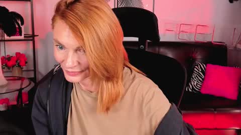 Snapshot of mistybarnes chatting on March 6, 11:47 am MistyBarnes NONUDE MODEL online show from March 6, 11:47 am