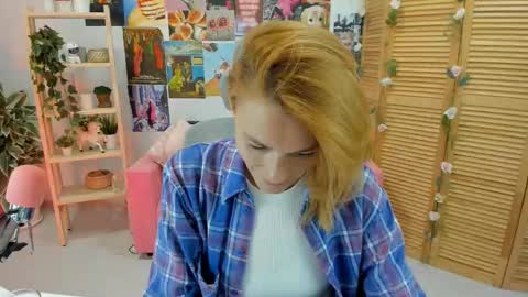 Snapshot of mistybarnes chatting on February 28, 8:53 am MistyBarnes NONUDE MODEL online show from February 28, 8:53 am