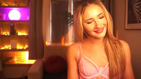 Miu Meow online show from November 9, 7:37 am