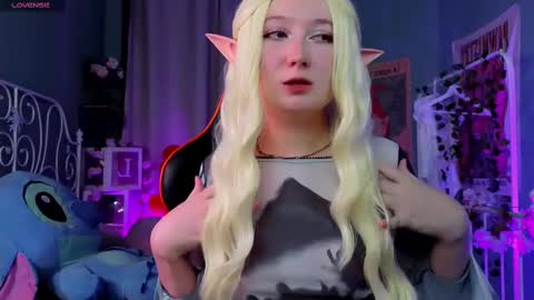 Mizuki online show from February 14, 8:37 pm