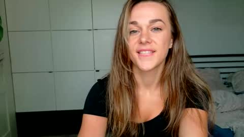 mmminnie online show from October 22, 1:05 pm