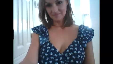 Snapshot of mmmmyesplease1 chatting on December 18, 4:17 pm mmmmyesplease1 online show from December 18, 4:17 pm