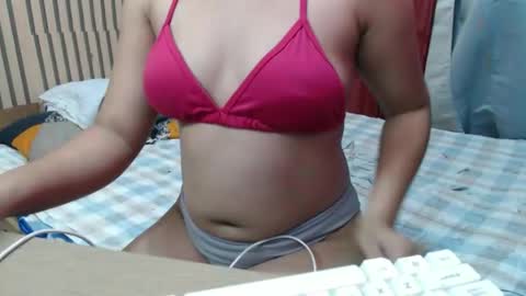 Snapshot of mnopxx33 chatting on October 11, 1:03 pm MNOPXX33 online show from October 11, 1:03 pm