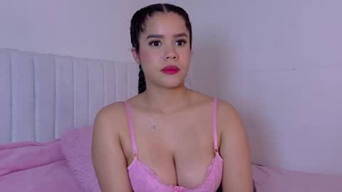 zoe ross online show from September 22, 8:51 pm