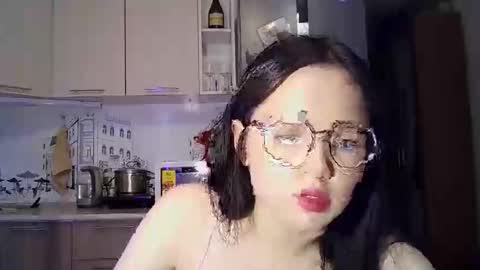 molly online show from May 26, 11:53 am
