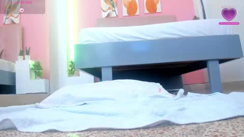    online show from October 18, 12:41 pm