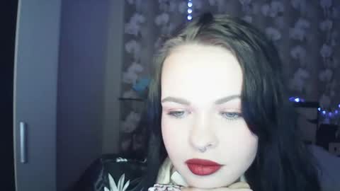 molly kinkli online show from May 8, 11:46 am