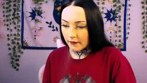 molly_kisss online show from July 15, 8:41 am