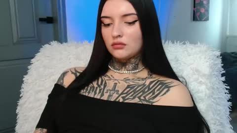 Lina online show from March 5, 9:05 am