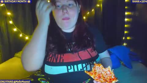 molly_moons online show from December 13, 9:43 pm