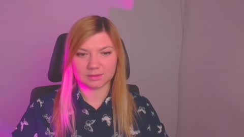 Molly online show from January 20, 12:39 pm