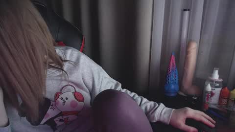 I have new photos come and see with love Molly online show from March 9, 3:11 am