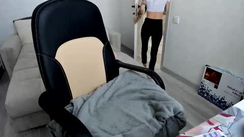 Ill tell you when were private online show from September 19, 11:31 am