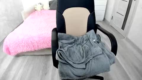 Ill tell you when were private online show from October 10, 12:21 pm